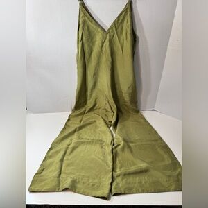 FREE PEOPLE Lime Green Sleeveless Jumpsuit with side zip. Never Worn! Size M